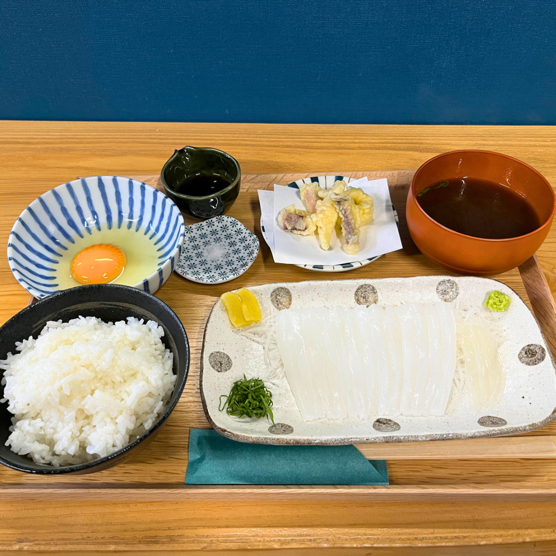 生口島（瀬戸田）、食堂あおりのあおりご飯